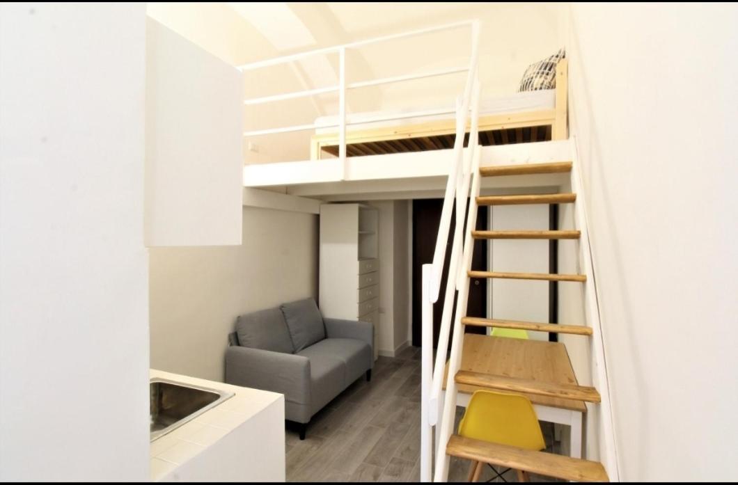 נאפולי Central Guest House מראה חיצוני תמונה
