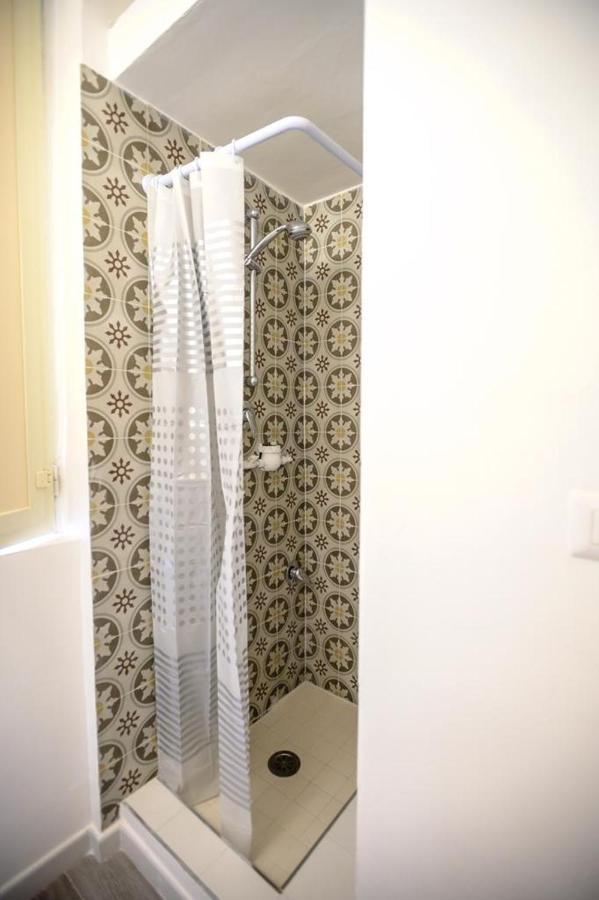 נאפולי Central Guest House מראה חיצוני תמונה