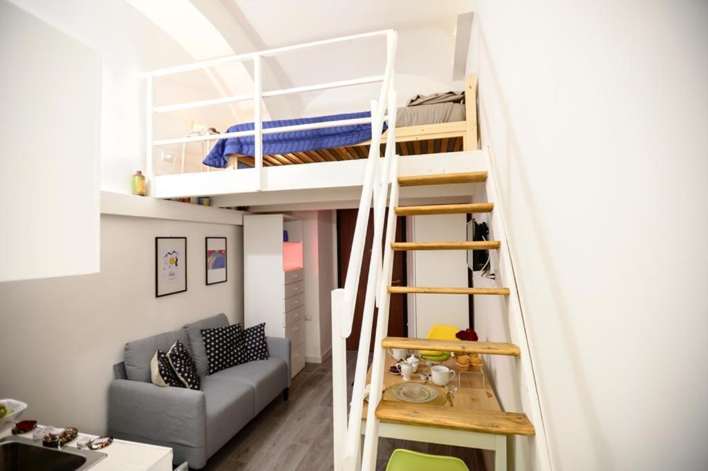 נאפולי Central Guest House מראה חיצוני תמונה